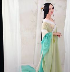 点击看大图 -盘子女人坊古装写真摄影(长春总店)