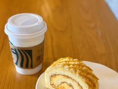 咸蛋黄肉松瑞士卷-星巴克(南京狮子桥店)