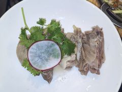 -侬佳蒸菜馆(听潮店)
