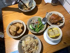 -红猪卤肉饭(大西洋美食城店)