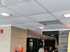-麦当劳(国家体育场南路店)