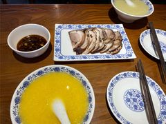 -老天桥酱肉烧饼夹肘子(天桥店)