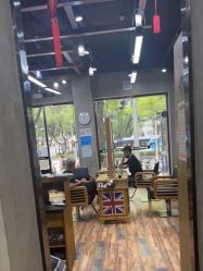 -首脑美发沙龙