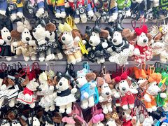 -义乌小商品批发市场(中国小商品城·篁园服装市场店)