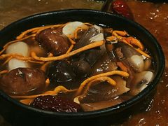 -老牌坊云南鱼豆花火锅(哈西万达店)