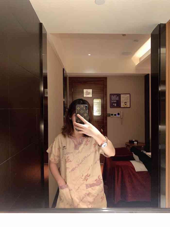 手佳健康会所(吕厝豪峰店)-"手佳这家直营店,服务员的颜值比较高哈,那