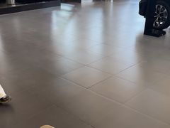 -天津波士信达奔驰4S店(卫津南路店)