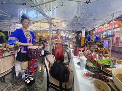 -刘姐啤酒鱼民族演艺餐厅(西街总店)