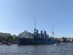 -阿芙乐尔号巡洋舰