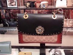 -COACH蔻驰(银泰店)