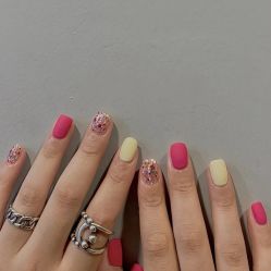 -Rena nail 美甲美睫私人定制