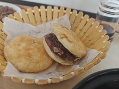 -闫家驴肉老店(华电一校店)