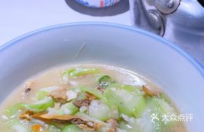 Stir-fried Loofah with Clams