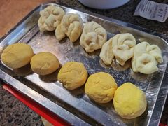 贴饼子拼花卷-缘福乡村铁锅炖民宿(八达岭店)
