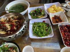 -隔壁老王·家常云南菜(花巷店)