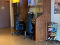 -溯光电竞酒店(西南财大地铁站店)