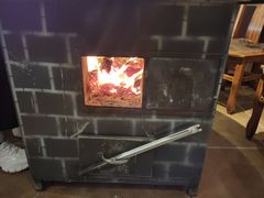 -百事晟渔村木火铁锅炖(玉带湾店)