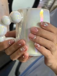 -芊屿芊浔美甲