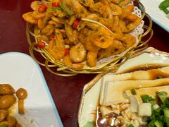 -鸿亨泰杂鱼馆(港馨家园店)