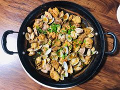 铁锅蛤蜊鸡-公寓家常菜馆(海军博物馆店)