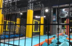 -蹦贝运动中心·蹦床·攀岩·闯关(龙岗店)