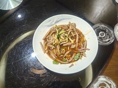 -东口码头·烧鸽子·鱼头泡饼·地方菜(金鹰悦城店)