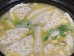 -湖庭壹品鸭王·传统北京烤鸭·别墅私房菜·庭院宵夜(江宁店)