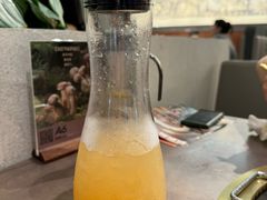 -锅飘飘·东北铁锅炖(雨花客厅店)