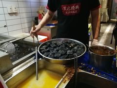 -黑色经典臭豆腐·湖南特产(步行街店)