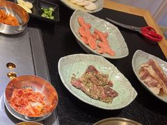 -臻牛烤肉