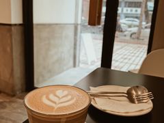 靠窗位-KAFVS咖啡思咖啡馆(香海路店)