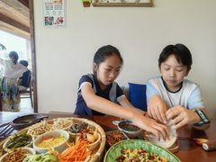 -包整·丝娃娃(一览甲秀楼风景店)