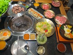 -韩烧牛中牛·甄选黑牛烤肉(黑金店)