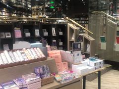 -钟书阁(群光广场店)