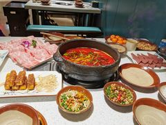-贵府酸汤牛肉火锅·贵州老字号(飞山街店)