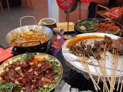 -何师烧烤Pro ·江湖川菜·小龙虾·精酿(太古里旗舰店)