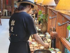 -银米·云南传统过桥米线(双廊黑金冠店)