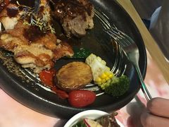 -樱花里音乐餐吧·牛扒椰子鸡(东圃店)