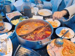 -唯爱KTV聚会餐厅(仙林东城汇店)