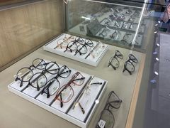 -视野联行眼镜·蔡司·尼康·授权优选门店(青浦宝龙店)