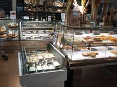 面包甜点陈列柜-欧式面包坊(青岛万象城店)