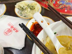 -笑来喜馄饨小笼工坊(通扬路店)