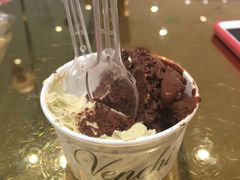 黑巧克力冰激凌-VENCHI 闻绮(北京国贸商城店)