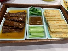 烙饼卷带鱼-京味斋·北京烤鸭(华威桥北工大店)