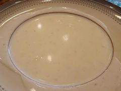 奶油松茸蘑菇汤-莫斯科餐厅