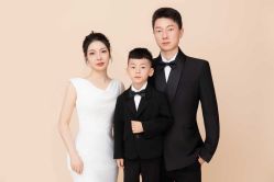 -艾文全家福亲子孕妇摄影馆(银基王朝店)