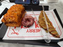 -HOT CRUSH趁热集合·现烤面包(环球港店)