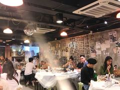 大堂-鲜入围煮花胶鸡海鲜火锅