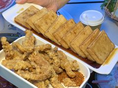 -茅草房·河畔园林火锅