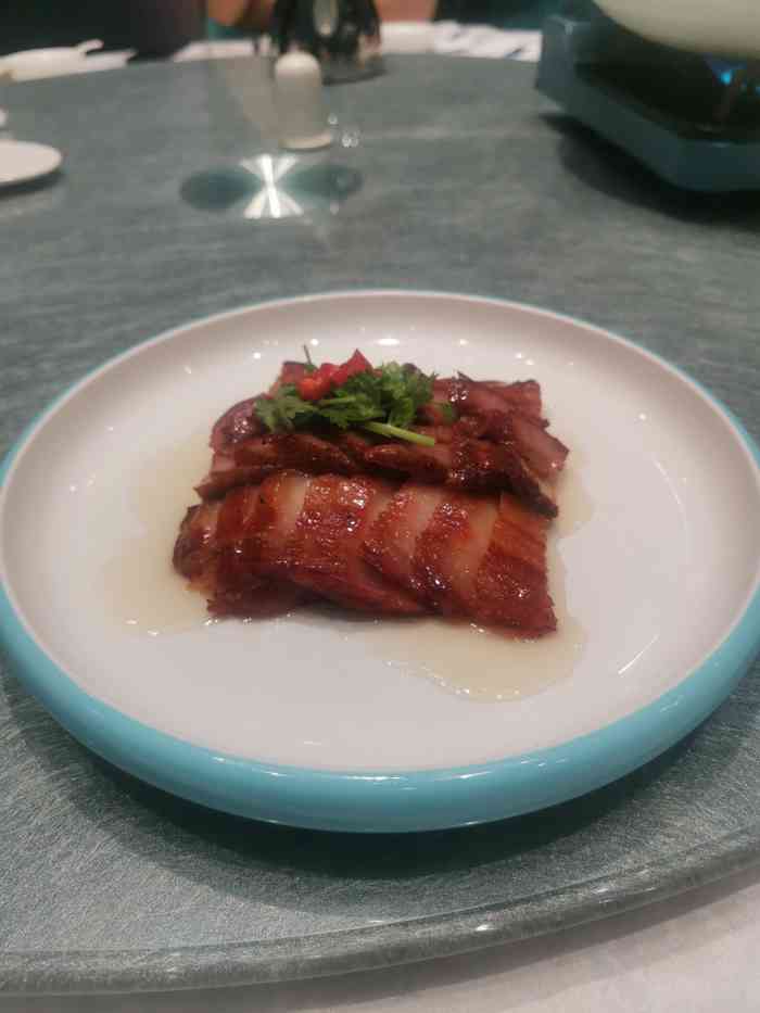 悦福瑞酒楼(郭杜店)-"朋友结婚在这里办婚礼,一楼一进来就是这个.